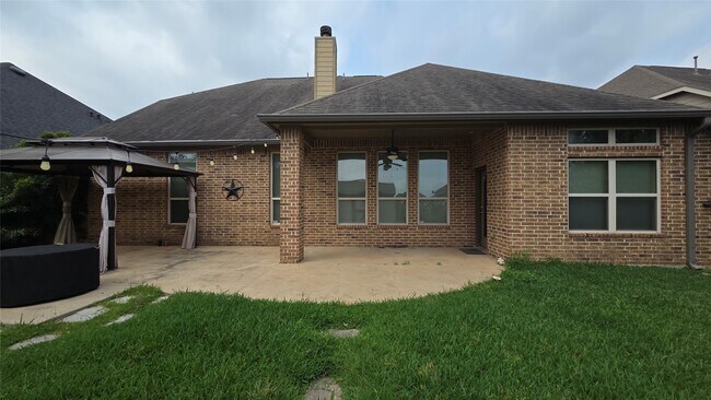 Building Photo - 1216 Matthew Hills Ln
