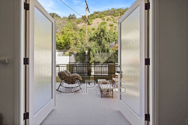 Building Photo - 9842 Portola Dr