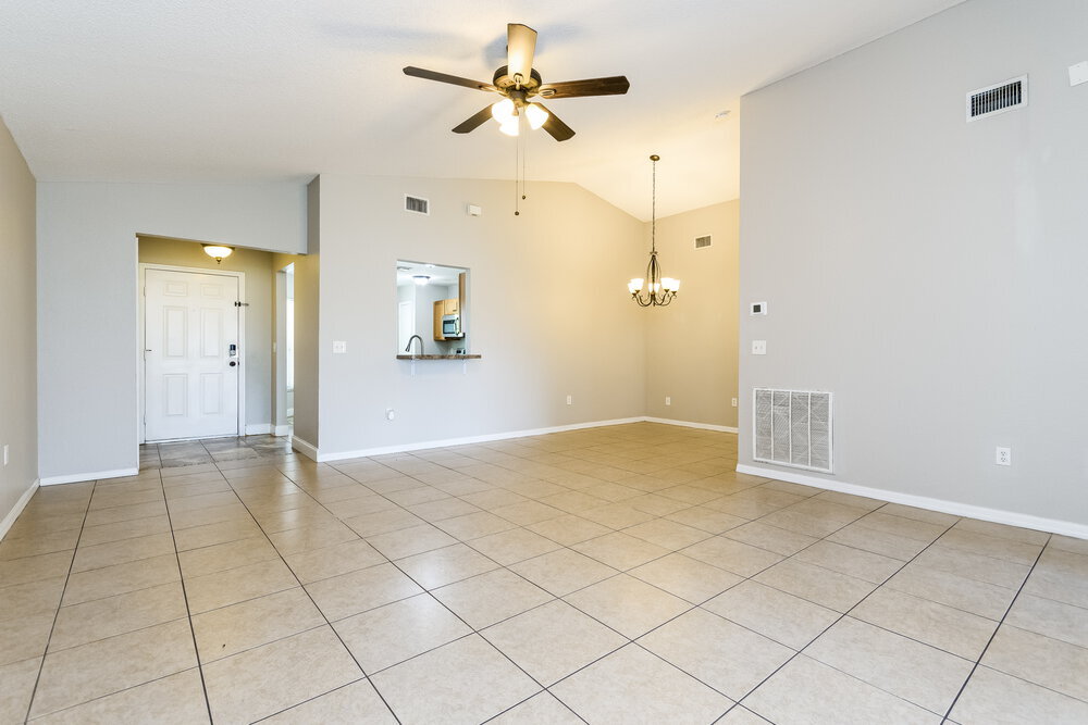 Building Photo - 3008 Sabal Bend Dr NE