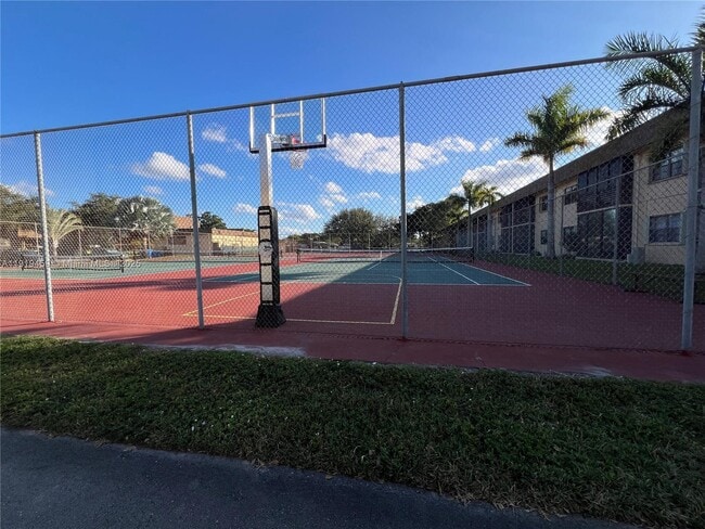 Building Photo - 301 Cambridge Rd