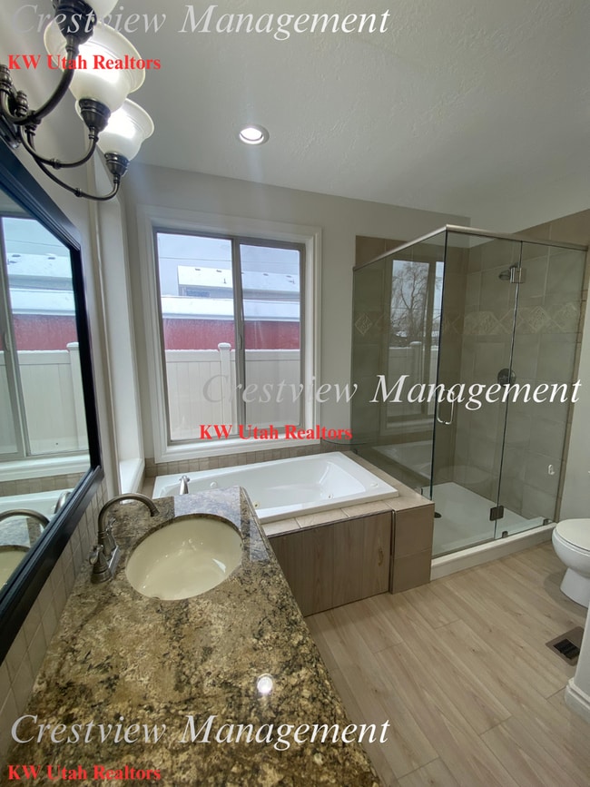 Building Photo - Charming 3 Bed, 2 Bath Home in South Salt Lake!