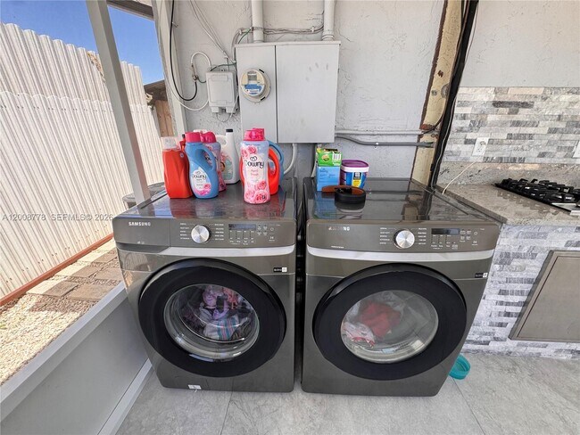 Building Photo - 10412 SW 173rd St