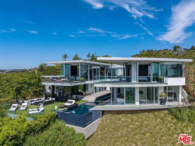 Building Photo - 1474 Blue Jay Way