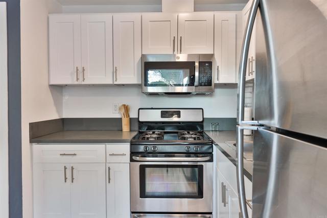 Building Photo - 1307 Division St