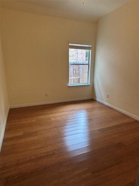 Building Photo - 2412 Tivoli Dr