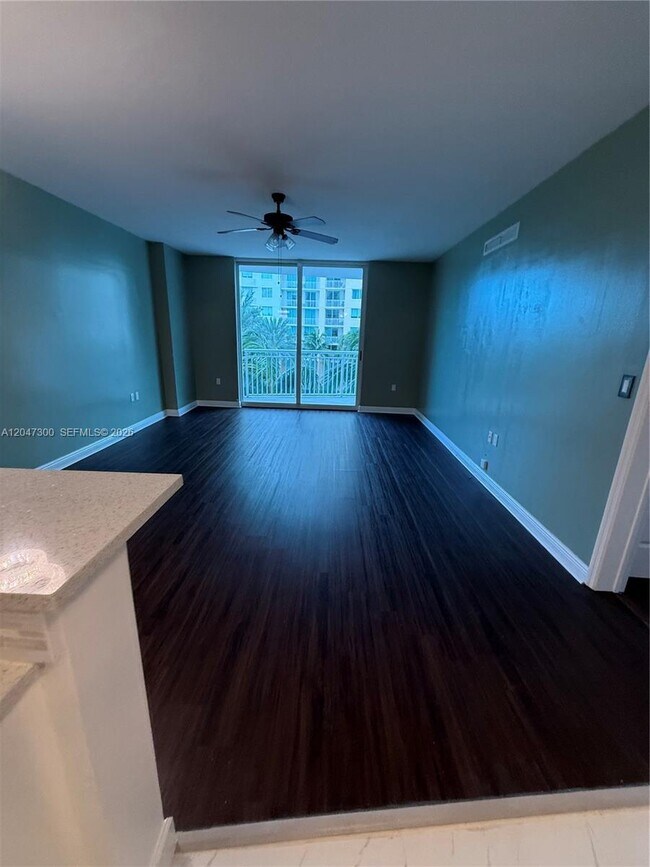 Building Photo - 1745 E Hallandale Beach Blvd
