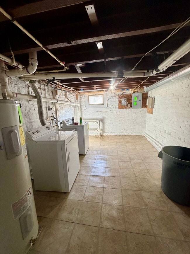 Building Photo - Historic Charm Meets Modern Comfort in Charles Village