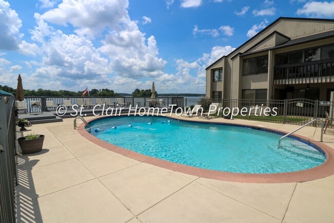 Building Photo - Upstairs Unit on Logan Martin Lake