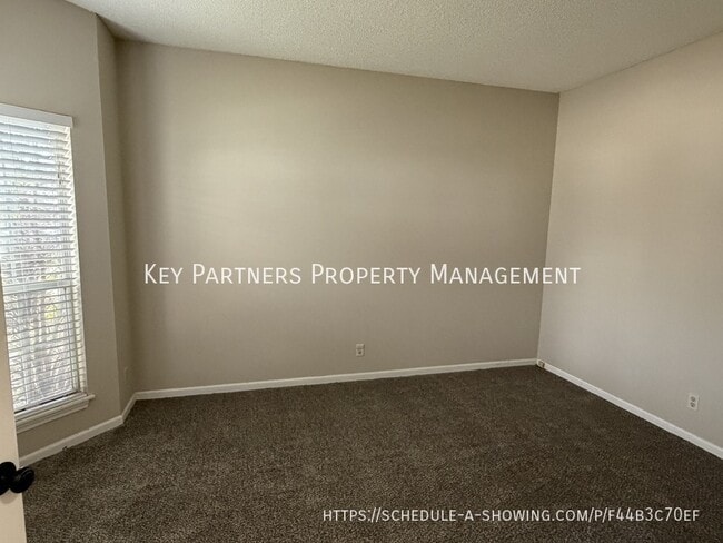 Building Photo - 14720 Goodman St