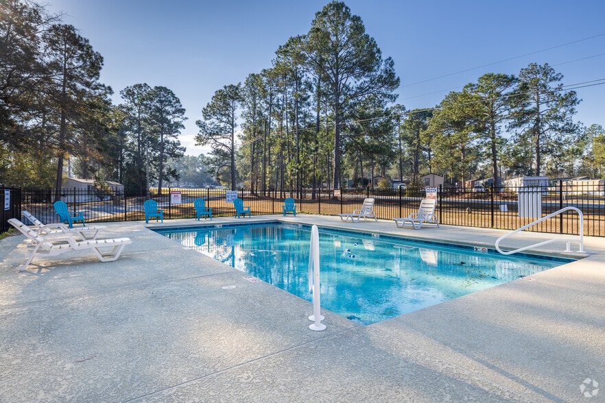 Pool - Pine Hill MHP