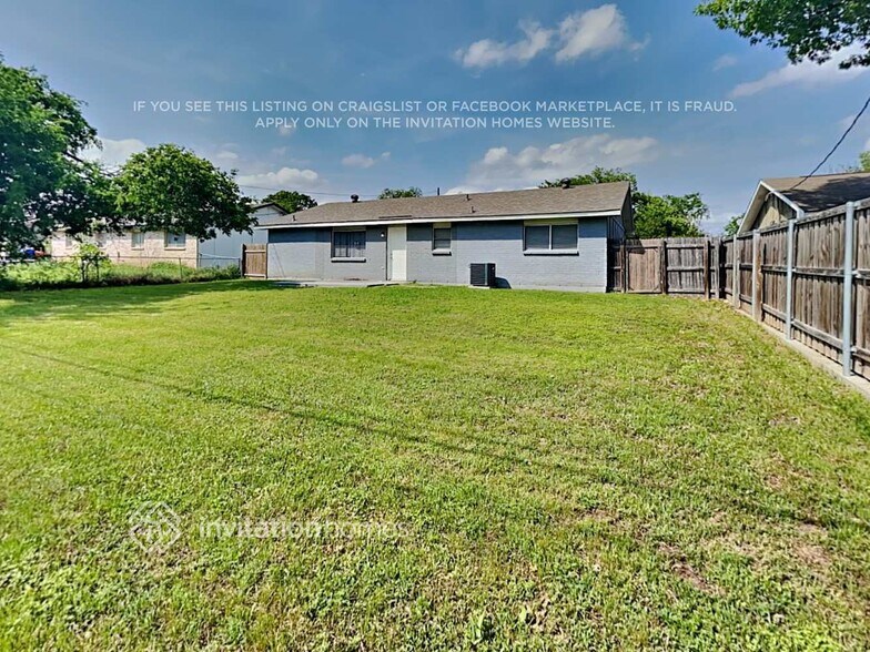 Building Photo - 122 Cooper St