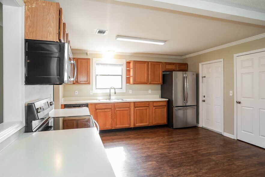 Building Photo - 11041 Losco Jct Dr