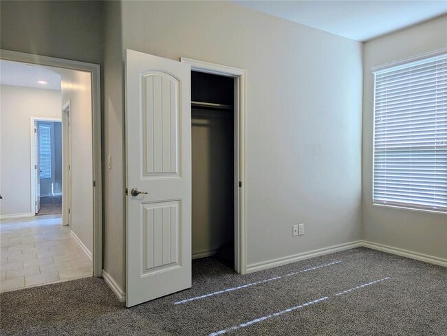 Building Photo - 13733 The Brook Blvd