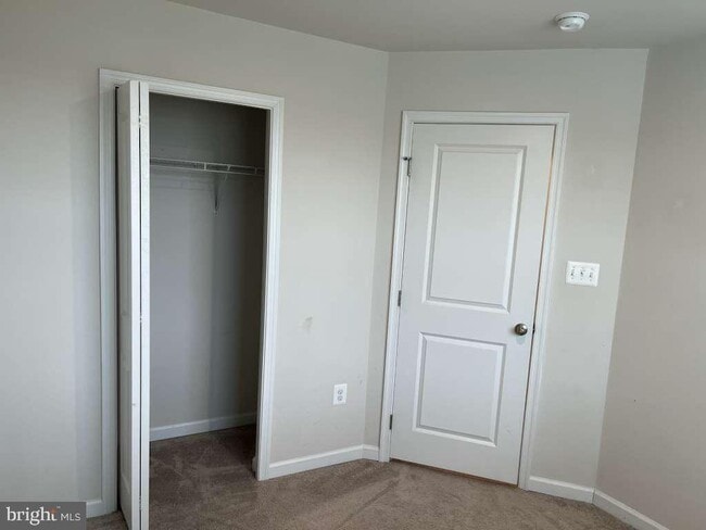 Building Photo - 2862 Farzi Cir