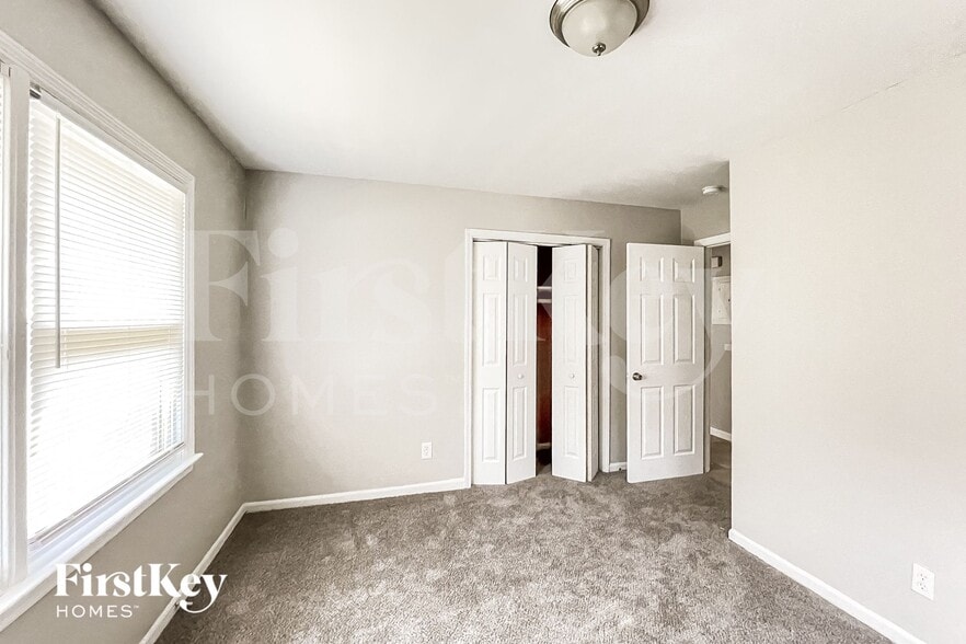 Building Photo - 1107 Indale Pl SW