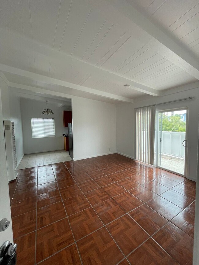 Building Photo - 841 Sharmon Palms Ln