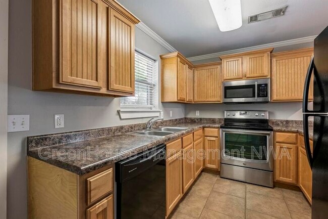 Building Photo - 2210 Karrington Ridge