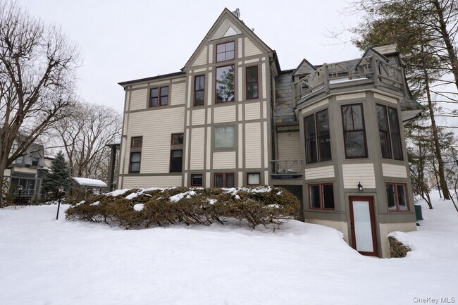 Building Photo - 16 Clinton Ave