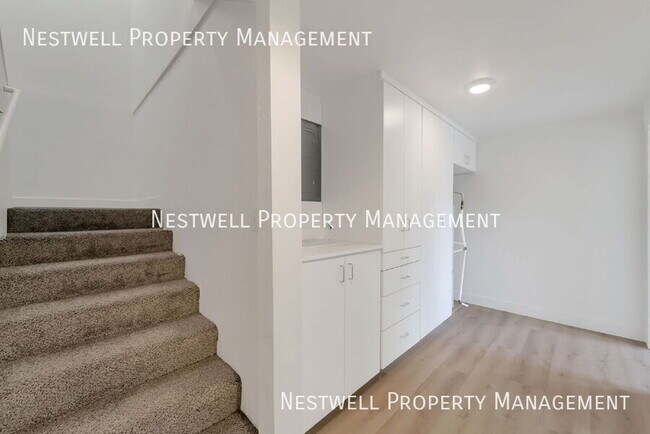 Building Photo - 353 Redberry Rd