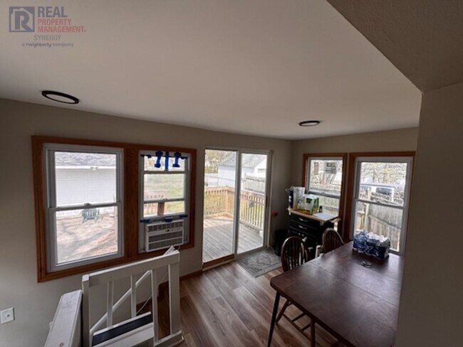 Building Photo - 35442 Stellwagen St