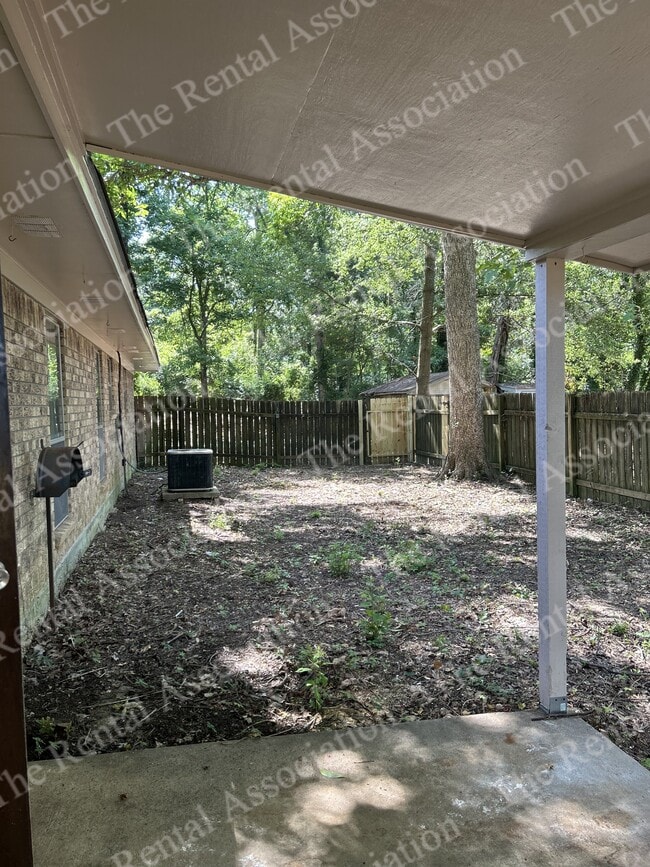 Building Photo - 6656 Sonny Boy Yeldell Rd
