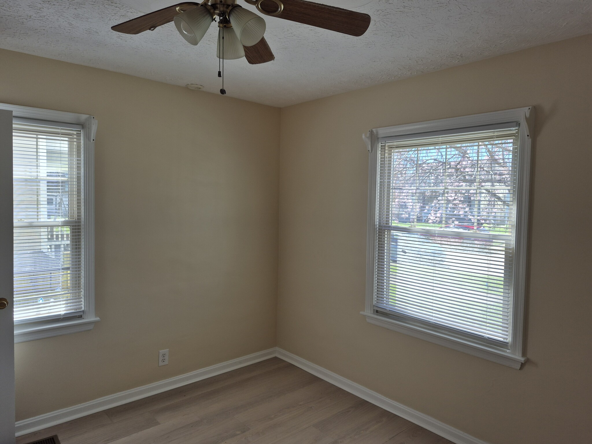 Building Photo - 2827 S 10th St