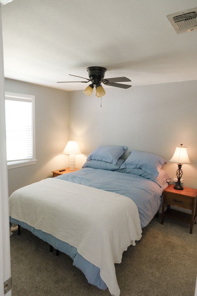 Bedroom 3 - 4500 Creighton Rd