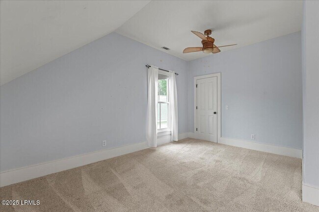 Building Photo - 217 Whelk Rd
