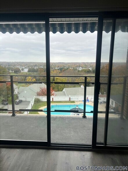 Building Photo - 4380 N Main St