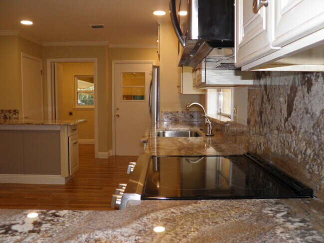 Building Photo - 632 Gap Creek Dr