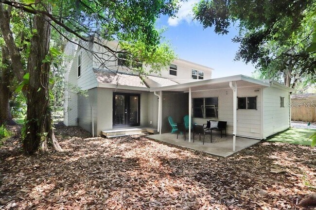 Building Photo - 7208 N Ola Ave