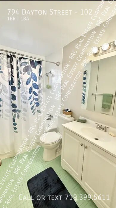 Building Photo - 794 Dayton St