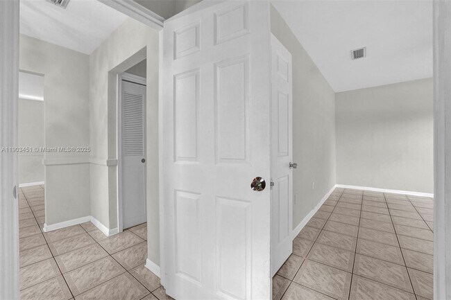 Building Photo - 12193 SW 82nd Ave