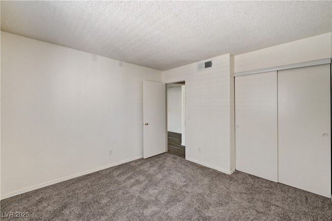 Building Photo - 5250 Mission Carmel Ln