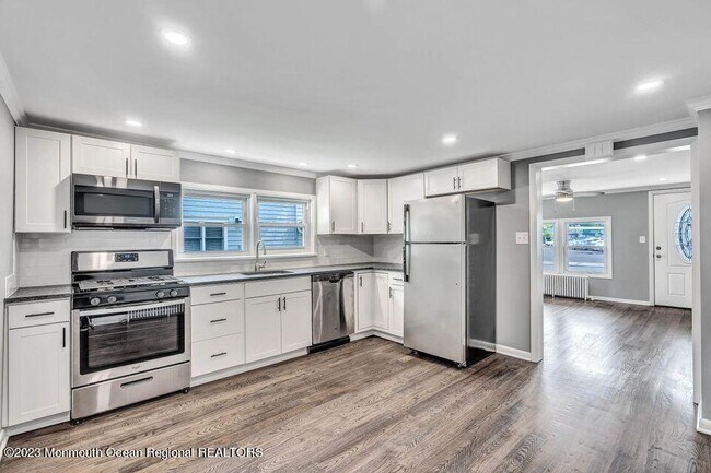 Building Photo - 8 Oceanport Ave