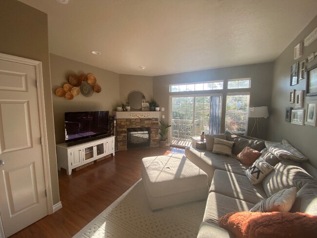 Building Photo - 15491 Brianne Ct