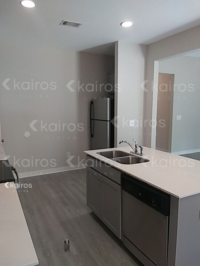 Building Photo - 11365 Crimson Ridge Rd.