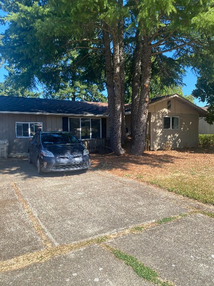 Primary Photo - 635 SW 55th St