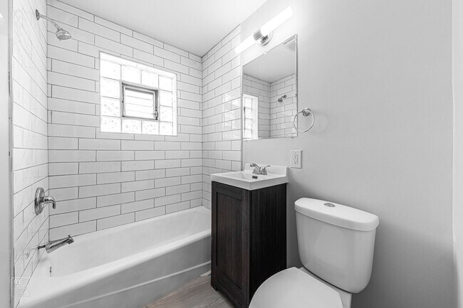Building Photo - 2600 S 59th Ave