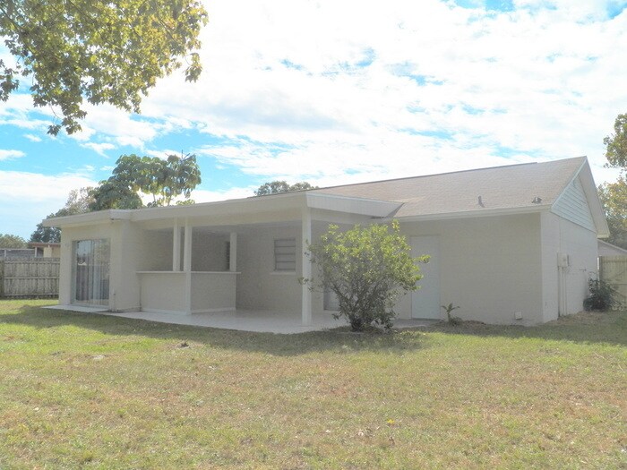 Building Photo - 7109 Vallejo Way