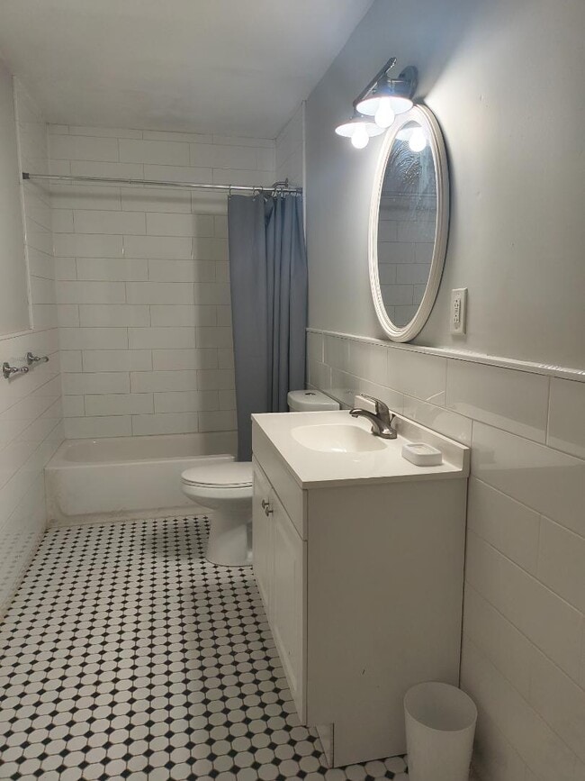 Building Photo - 6845 Germantown Ave