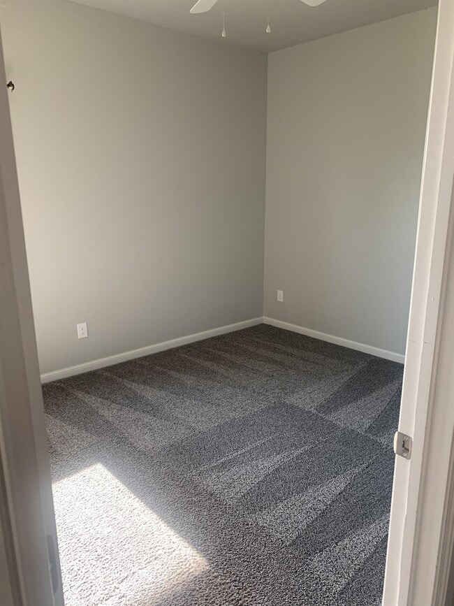 Building Photo - 202 Northwest Granite Avenue