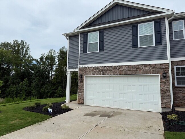 Building Photo - 1106 Broholmer Ln