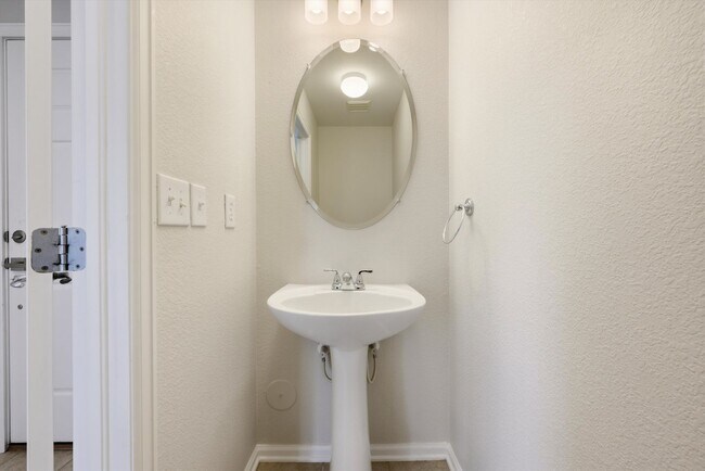 Building Photo - 9048 Apache Plume Dr