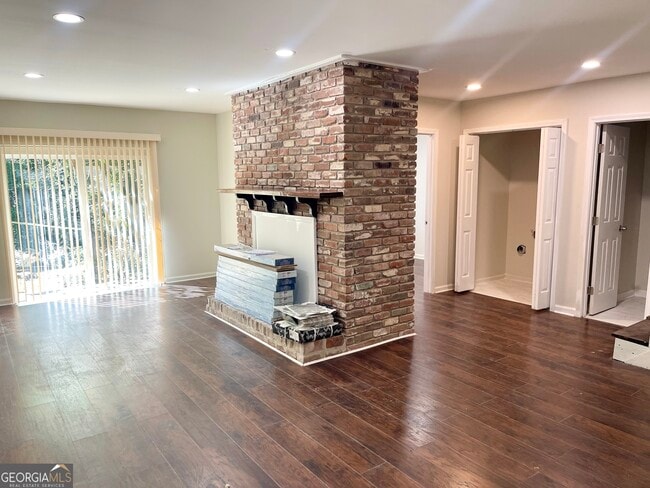 Building Photo - 5435 Winstead Ct SW