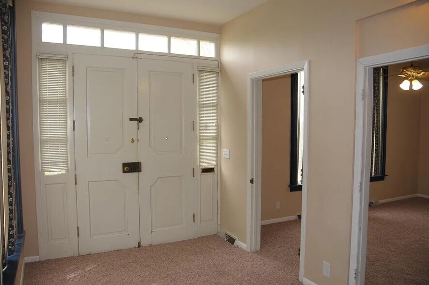 Building Photo - 57 E Hollister St