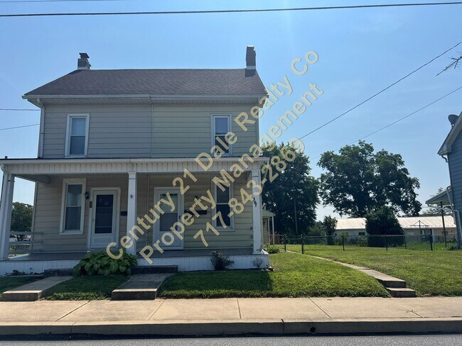 Primary Photo - Lovely 2 BR 1.5 Bath Home in Dallastown Sc...