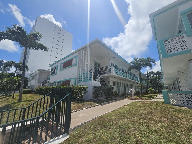 Building Photo - 6494 Collins Ave