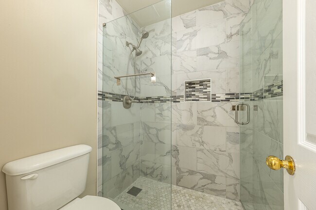 Building Photo - 315 Foe Creek Dr