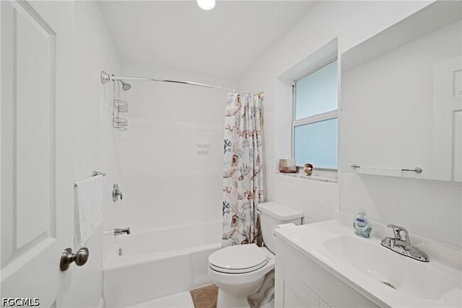 Building Photo - 131 Eucalyptus Ct